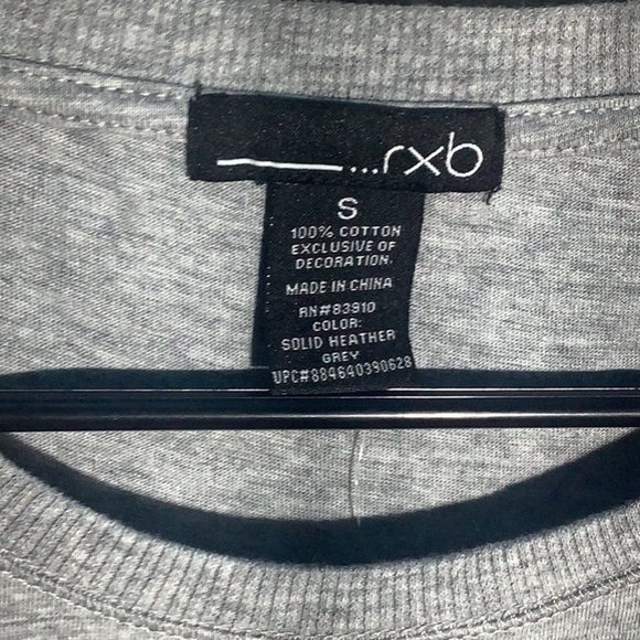 RXB NEW - Sz S - gray heathered floral embroidered cotton tee hi low cut - Picture 3 of 5